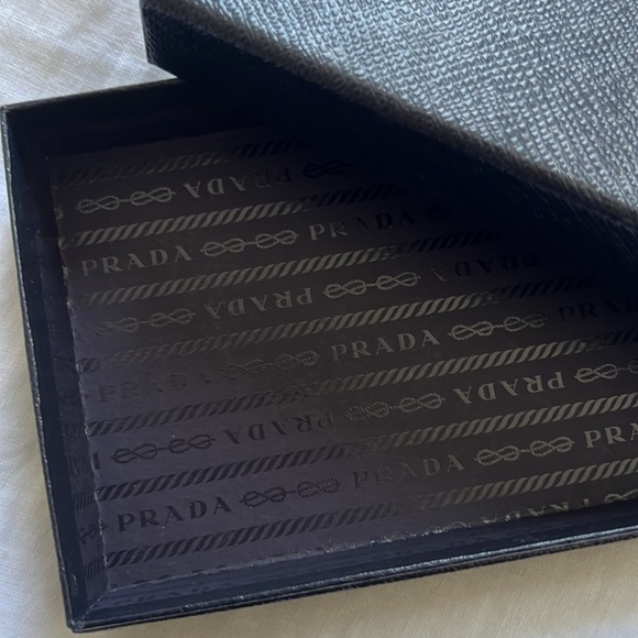 Prada Wallet Box - Picture 3 of 7